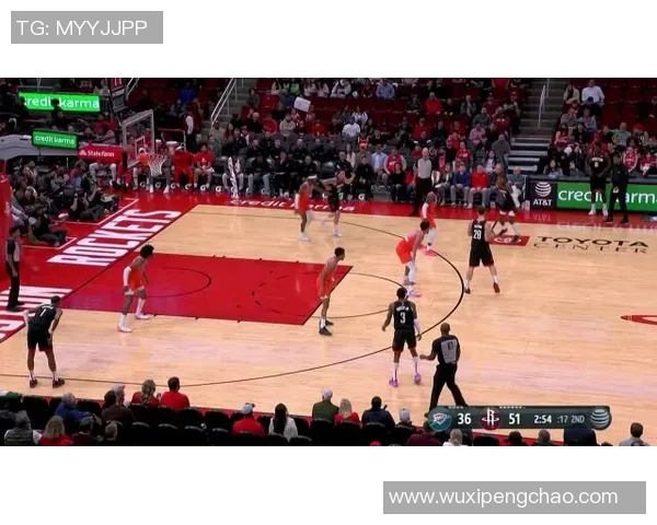 2020年火箭队与雷霆队激战回顾：精彩瞬间与战术分析