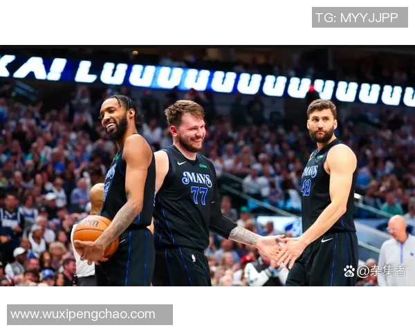 东契奇狂砍73分刷新现役得分纪录独行侠成功终结太阳11连胜辉煌